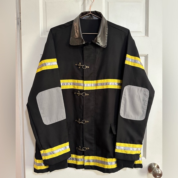 {NYC ABRACADABRA} Black Firefighter Suit Adult Costume size Large 👨‍🚒🚒 - Picture 3 of 16